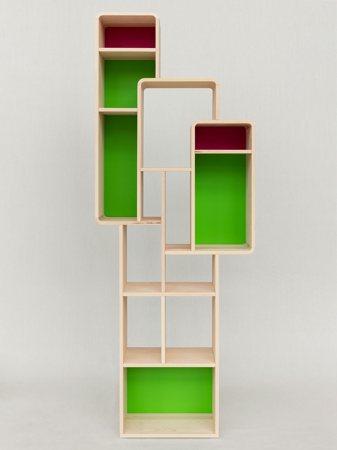 Massivholzregal Kaktus in Esche, 85 × 230 × 27 cm