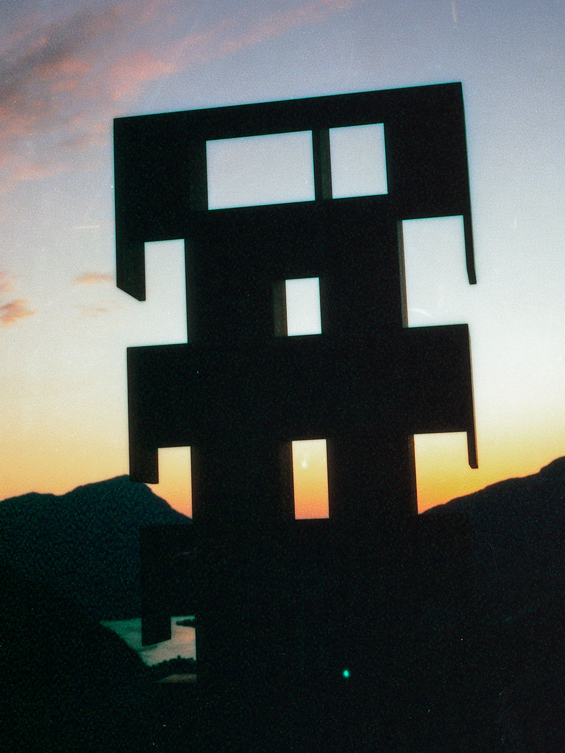 Massivholzregal "Sumpfmonster" in Kirschbaum, 127 × 208 × 27 cm