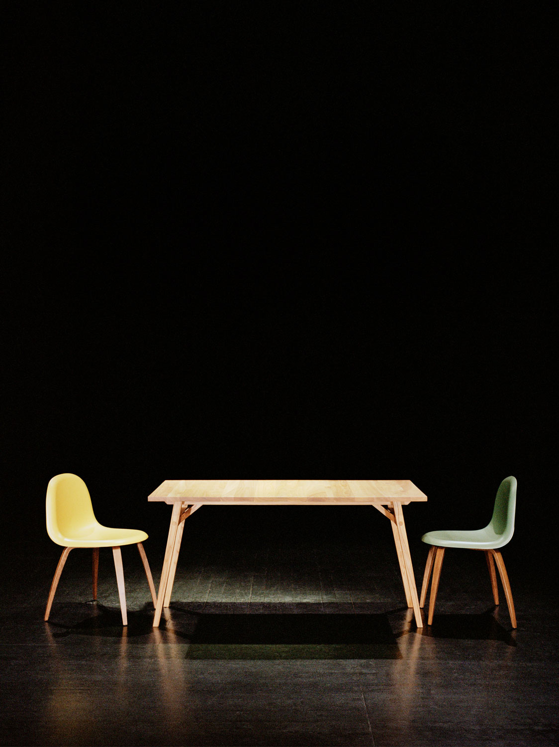 Esstisch Illex, Eiche massiv, 170 × 80 cm, hergestellt in Winterthur
